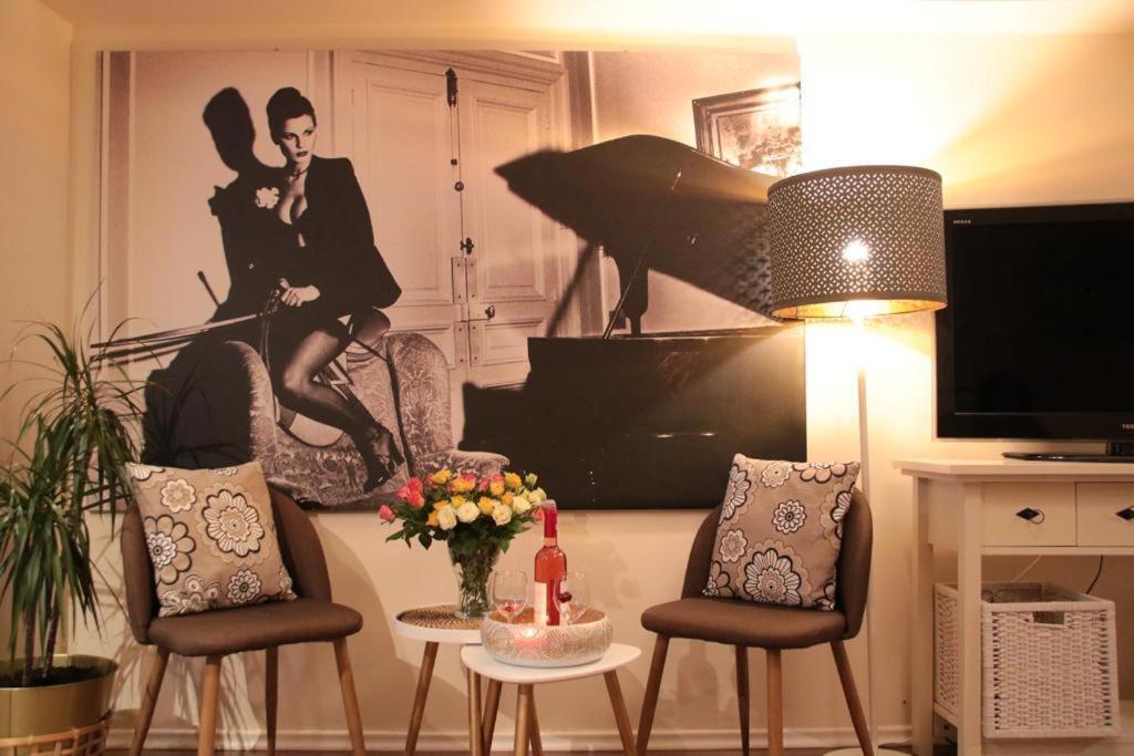 Eva Twin Apartments Bukarest Eksteriør billede